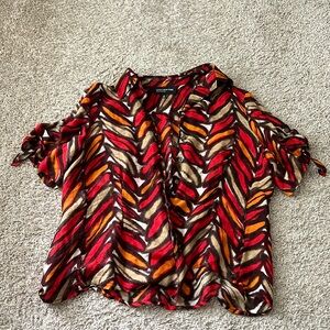 Funky layerable collared button down! Wore in Colombia last year🤪 super fun